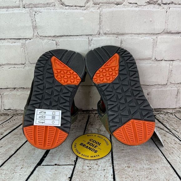 Teva Boys Sandals Psyclone, green Camo, Size 6, Water Shoes Hiking Beach. NWT - Picture 5 of 9